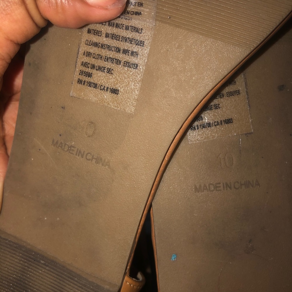 tan sandals - Picture 4 of 4